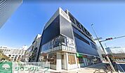 ファミリーマートマーケットスクエアささしま店 徒歩13分。 970m