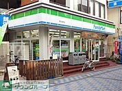 ファミリーマート鵠沼海岸店 徒歩1分。コンビニ 20m
