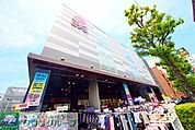 ピアゴイセザキ店 徒歩3分。スーパー 170m