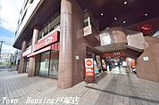 ガスト　東戸塚駅東口 徒歩2分。飲食店 150m