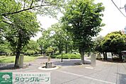 反町公園 徒歩8分。 630m