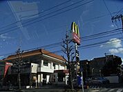 マクドナルド港南中央店 徒歩6分。ファストフード 450m