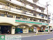 ローソンストア100辻堂元町店 徒歩4分。コンビニ 250m