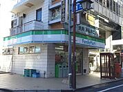 ファミリーマート小塚屋藤沢駅南店 385m