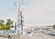 ライフ大船店 徒歩8分。スーパー 570m