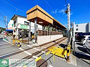 稲村ヶ崎駅(江ノ電 江ノ島電鉄線) 徒歩7分。 560m