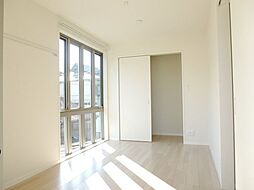 リンジュドゥプリム E2 2階3LDKのリビング/ダイニング