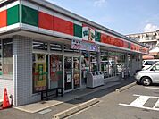 サンクス明治大学生田店 1250m