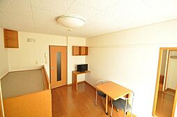 レオパレスファースト 1階1Kのリビング/ダイニング