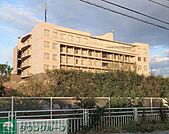 熊谷外科病院 徒歩12分。 940m