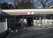 セブンイレブン熊谷市役所前店 徒歩4分。 260m
