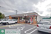 セブンイレブン鴻巣氷川町店 徒歩11分。コンビニ 810m