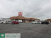 とりせん上里店 徒歩8分。 600m