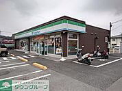 ファミリーマート 本庄児玉東店 徒歩20分。 1530m