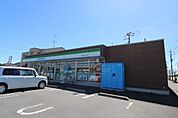 ファミリーマート羽生東七丁目店 徒歩157分。 12560m