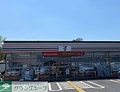 セブンイレブン加須北小浜店 徒歩11分。 860m
