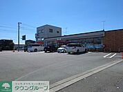 セブンイレブン 羽生中央3丁目店 徒歩7分。 560m