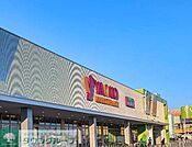 ヤオコー上里店 徒歩15分。 1160m