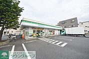 ファミリーマート片山北本店 徒歩5分。 370m