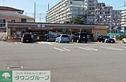 セブンイレブン北本二ツ家1丁目店 徒歩4分。 320m