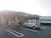 セブンイレブン昭島拝島町4丁目店 徒歩7分。コンビニ 520m