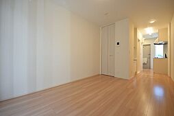 Ａｉｓｈｉｎ Ｃｏｕｒｔ 105 1階ワンルームのリビング/ダイニング