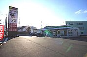 ファミリーマート八王子石川町店 徒歩11分。コンビニ 880m