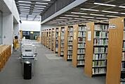 中央大学中央図書館 1624m