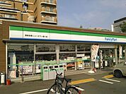 ファミリーマート 702m