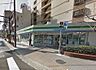 周辺：【コンビニエンスストア】ファミリーマート 江戸堀三丁目店まで678ｍ