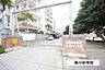 周辺：港川中学校 1090m