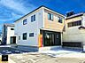外観：1号棟  ■家族みんなが笑顔で過ごせる、安心感のある住まい