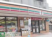 セブンイレブン博多築港店 徒歩4分。コンビニ 320m