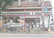セブンイレブン福岡六本松店 433m