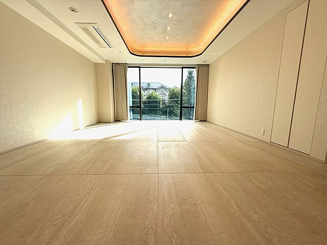 リビング/ダイニング 三田ガーデンヒルズ 3階/-