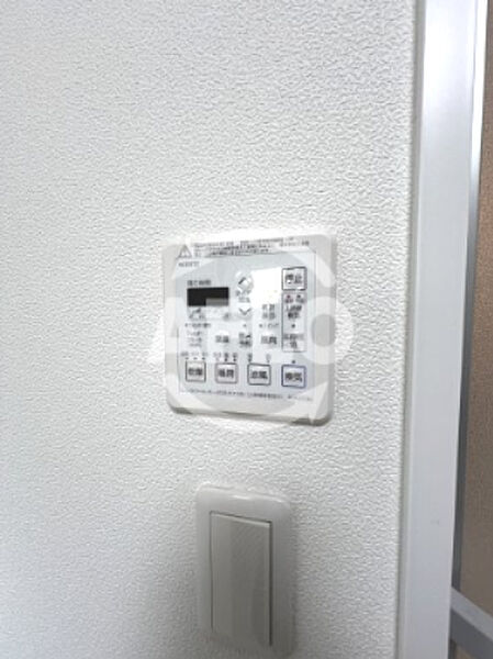 画像20:エスパシオ・コモド大阪新町　浴室乾燥機