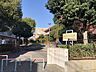 周辺：坂戸新田公園遊具、ベンチ、お手洗いがあるので、お子さんと遊ぶのにも、休憩にも便利な公園です。 620m