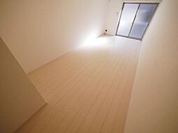 リブリ・四谷上町富士見通り 108 1階1Kのリビング/ダイニング