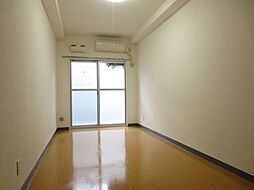 ポンデロッサ鶴見II 208 2階ワンルームのリビング/ダイニング