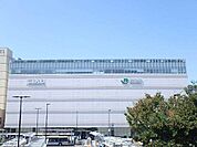 ハニーズシァル鶴見店 945m