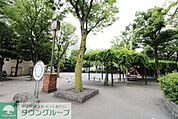 諏訪公園 徒歩7分。 500m