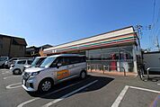 セブンイレブン東岩槻5丁目店 徒歩5分。 400m