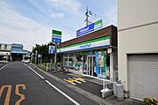 ファミリーマート白岡駅東口店 261m