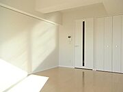 白を基調とした内装