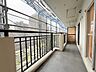 室内：南向きバルコニー