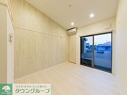 エルイナージュ 202 2階ワンルームのリビング/ダイニング