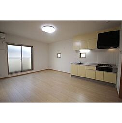 アムールSIII 201 2階2SLDKのリビング/ダイニング