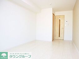 リブリ・ル・シャドール 102 1階1Kのリビング/ダイニング