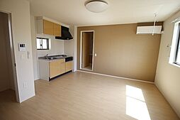 リーセント・メゾンＳ 203 2階1LDKのリビング/ダイニング