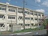 周辺：石山小学校まで1500メートル